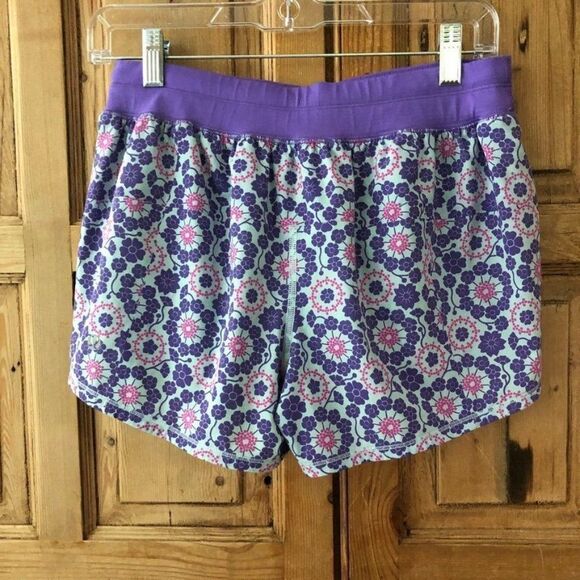 Lululemon Size 6 Run: Breeze By Short Twiggy Printed Power Purple Retro Athletic - Picture 2 of 4